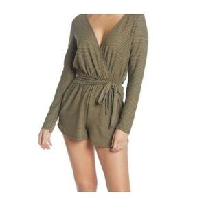 BILLABONG Women Long Sleeve Romper Sz L Green One Piece Shorts Surplice 1a-15